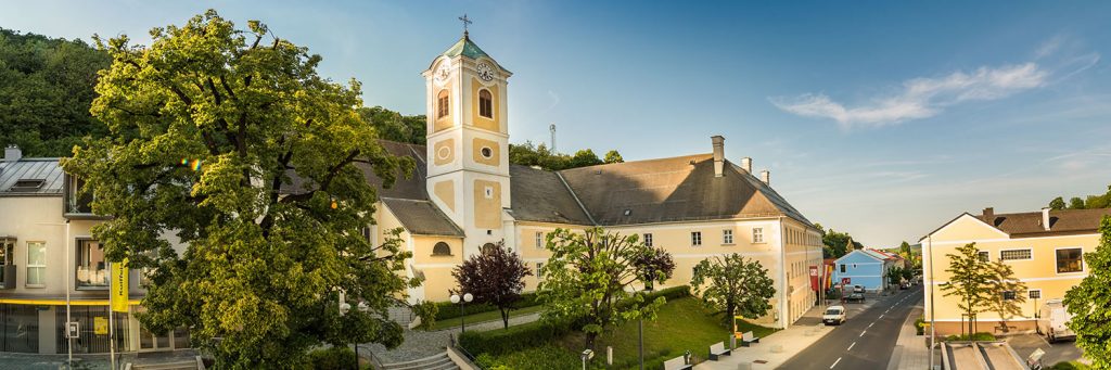 Zu sehen ist: Kirche-Maria-Himmelfahrt-Forchtenstein