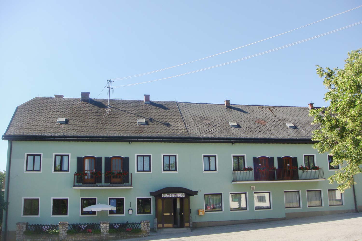 Daskakalkis Sauerzapf: Aussenansicht Daskakalkis Sauerzapf: Foto Aussenansicht
